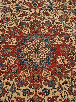 MATTO, a semi-antique Esfahan, ca 334 x 237,5 cm.