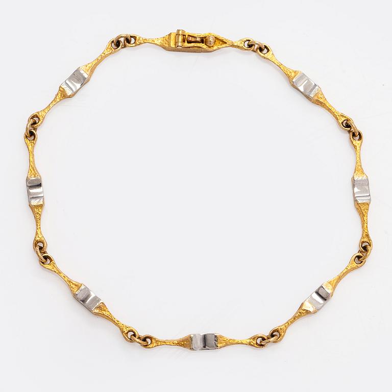 Björn Weckström, a 14K gold and platinum bracelet 'Arabesque' for Lapponia 1992.