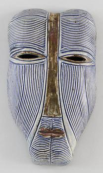 253. MASK, stengods. Lisa Larsson. Gustavsberg. "Afro-1".