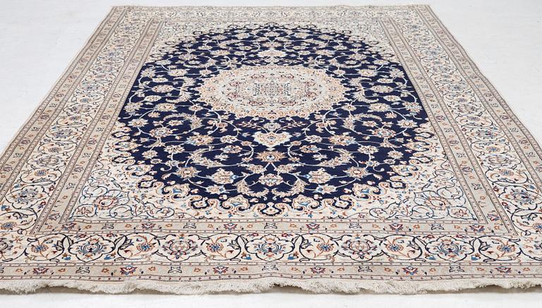 Carpet, Nain, approx. 313 x 205 cm.