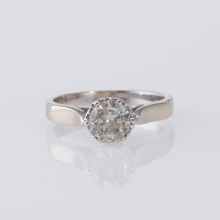 RING, 14K vitguld, briljantslipad diamant, ca 1,10 ct. Vikt 4,8 g.