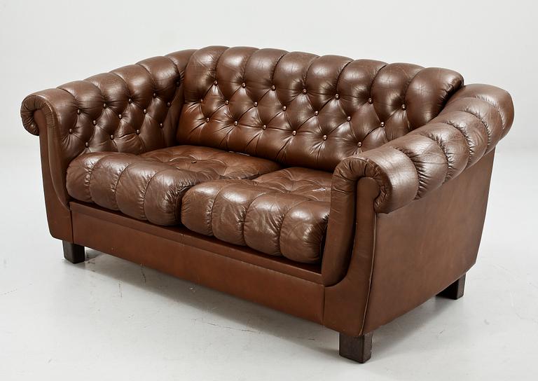 SOFFA, Chesterfield-modell, 1900-talets andra hälft.