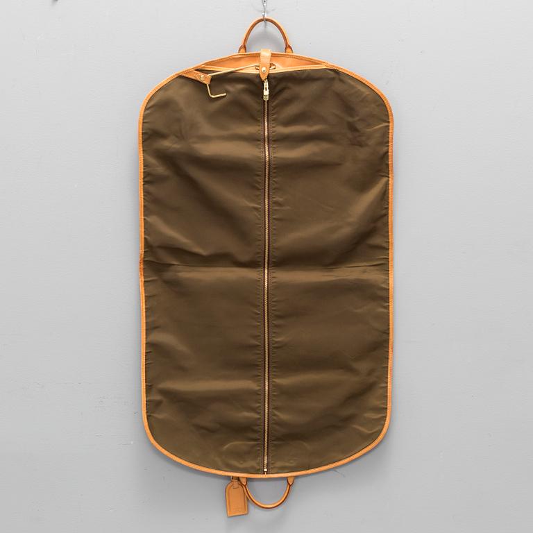 LOUIS VUITTON, "Housse Porte-habits".