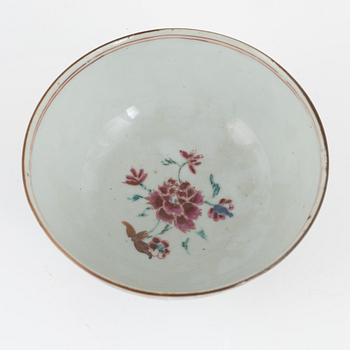 Two pairs of famille rose cups, a bowl, a small dish and a pair of deep dishes, Qing dynasty, 18th/19th century.