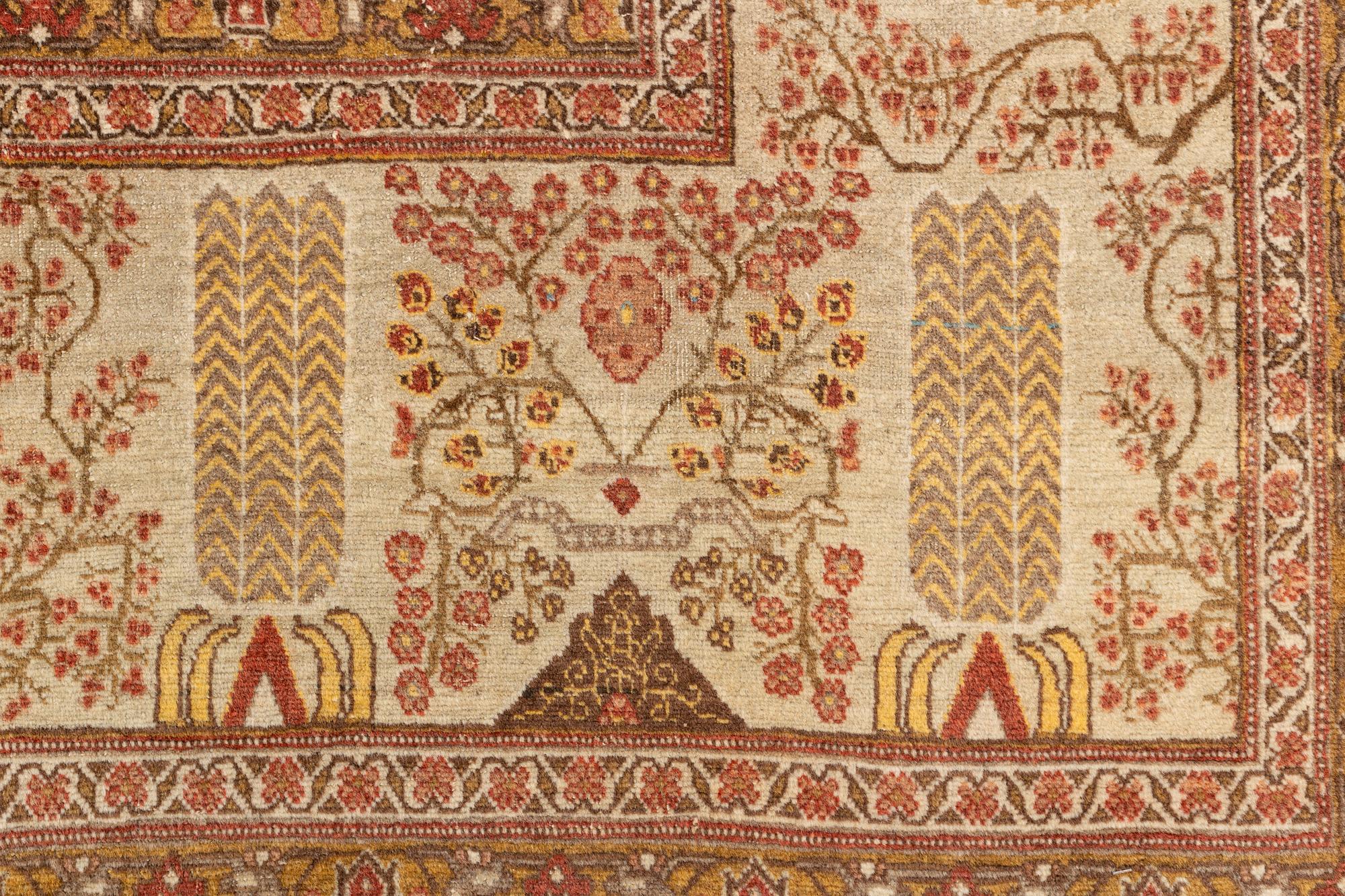 Matta, antik "Haj Jalili" Täbris, ca 375 x 303 cm.