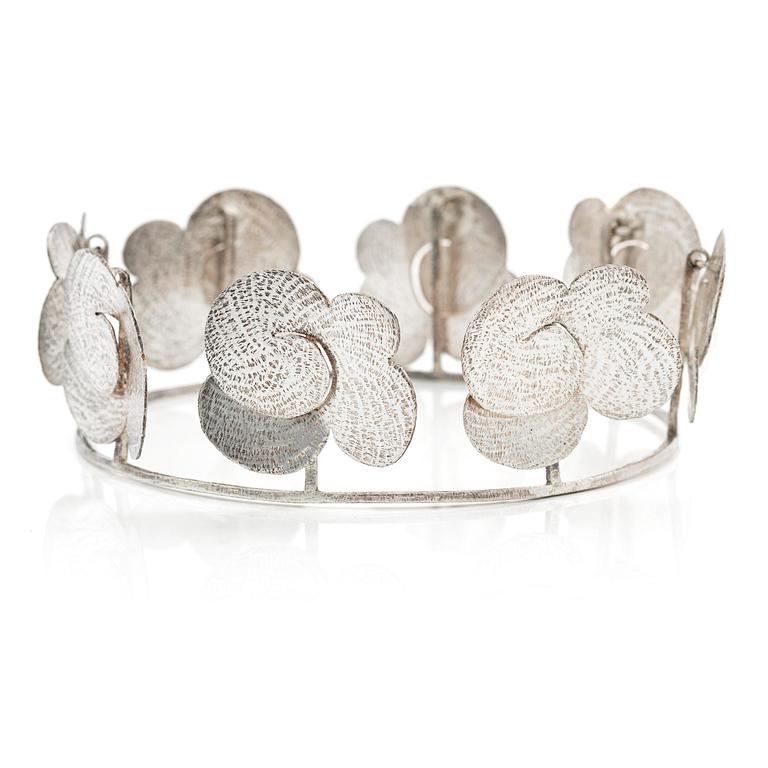 PA Lundahl-Terrs, a bridal crown, silver.