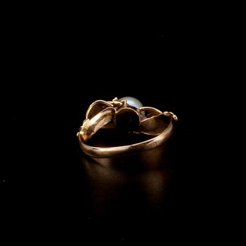RING, 14K guld, pärla. Medlet av 1900-talet. Vikt 2,9 g.