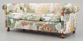 SOFFA, "Chesterfield". Josef Frank, Svenskt Tenn. Modellnummer 584.