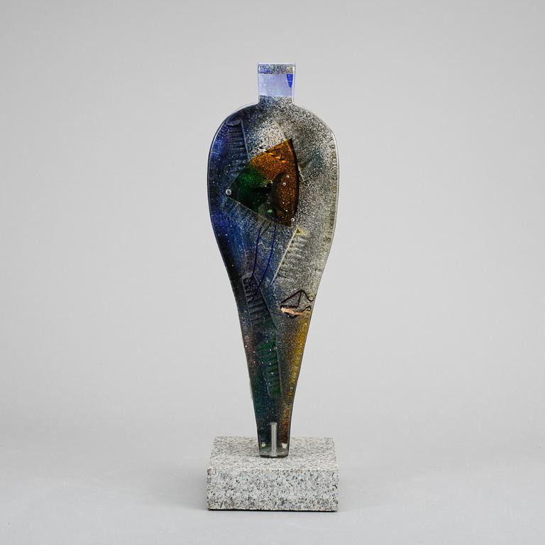 A Bertil Vallien sand cast sculpture, 'Complicanti', Kosta Boda, 3/20.