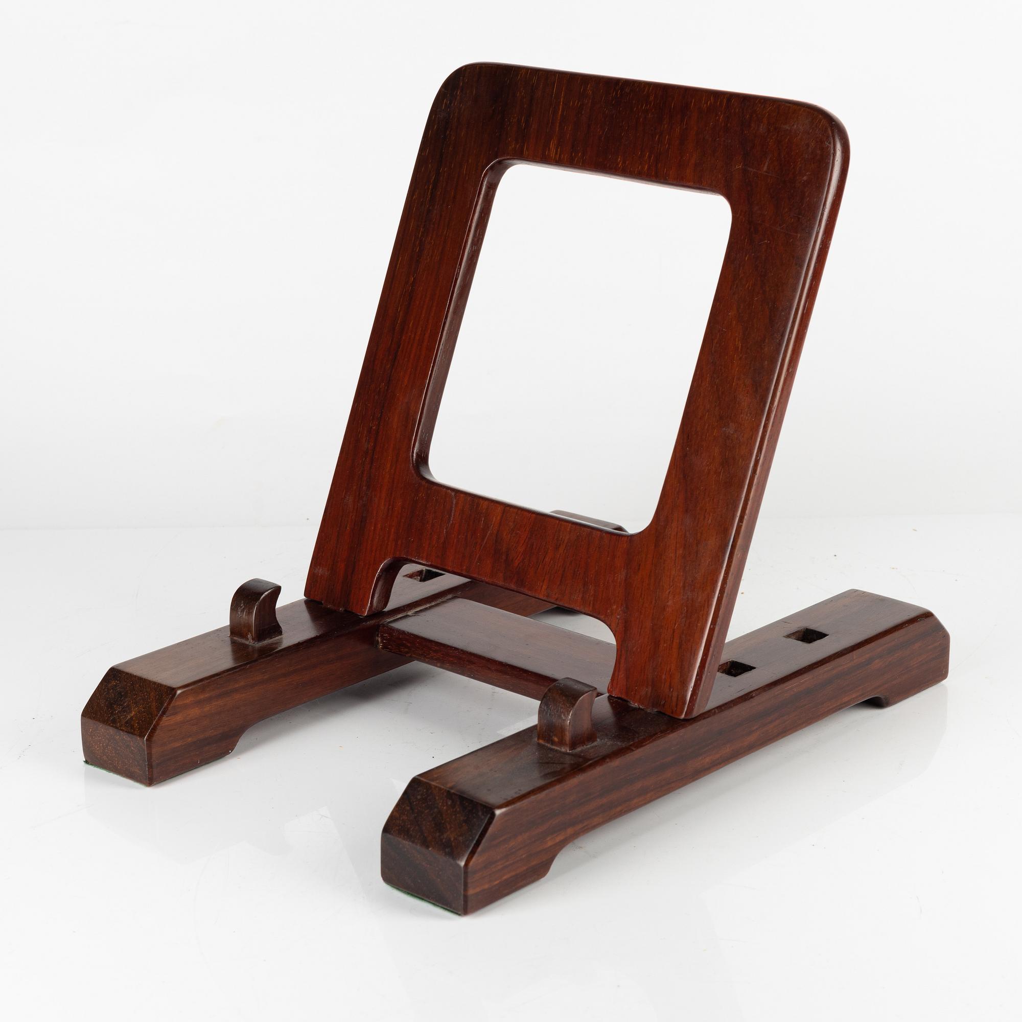 Bricka, lack. Japan, Meiji (1868-1912).