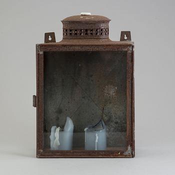 a late 19th century lantern.