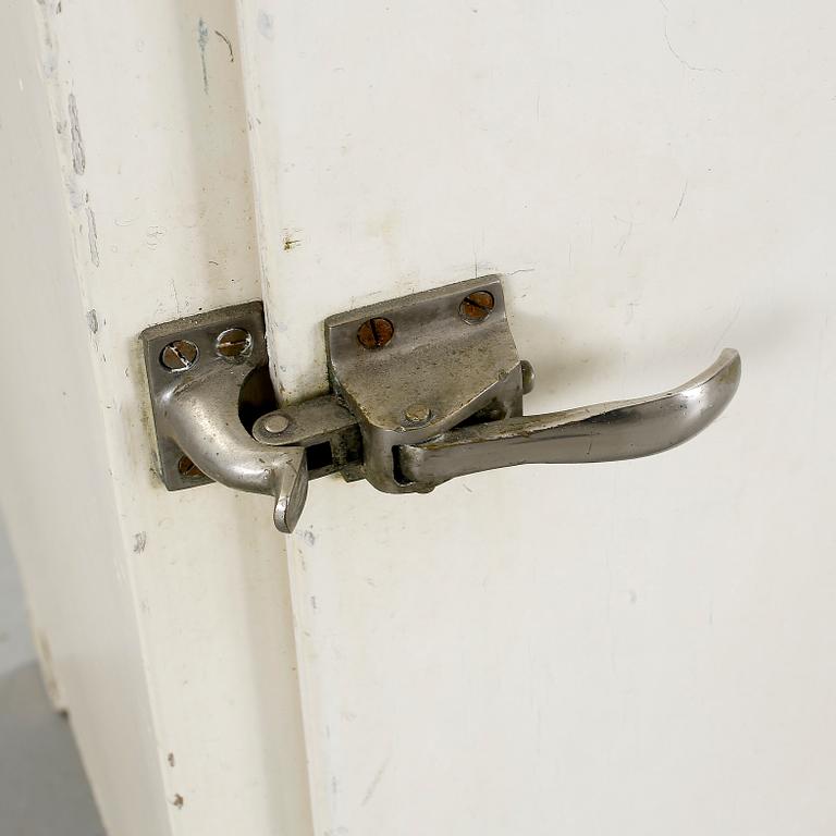 KYLSKÅP, "Iskol", Jersie Maskinsnedkeri Lille Skensved, 1900-tal.