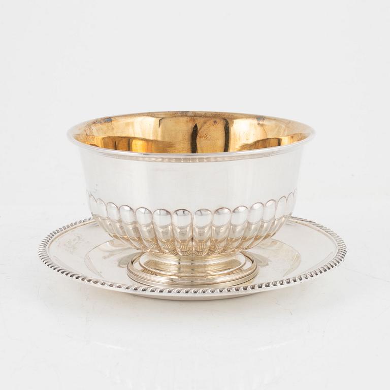 A Swedish Parcel Gilt Silver Sauce Bowl, Jakob Engelberth Torsk, Stockholm 1911.