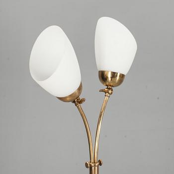 GOLVLAMPA, mässing 1900-talets mitt.