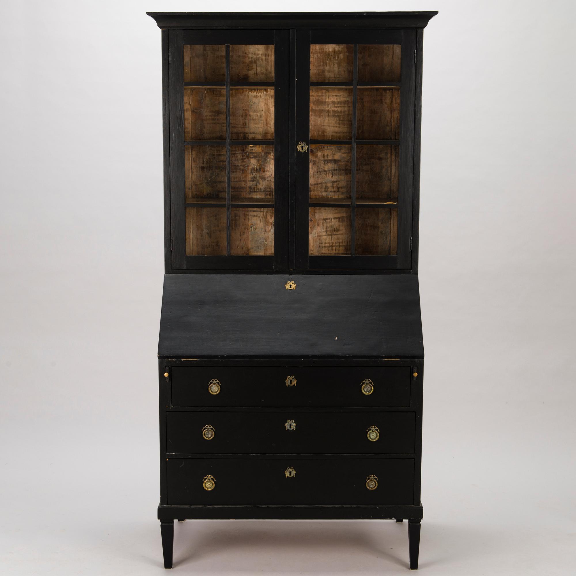 A VITRINE CABINET, ca. 1900.