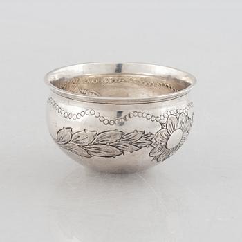 Tumbler/salt cellar, silver, indistinct marks, probably 18th/19th Century.