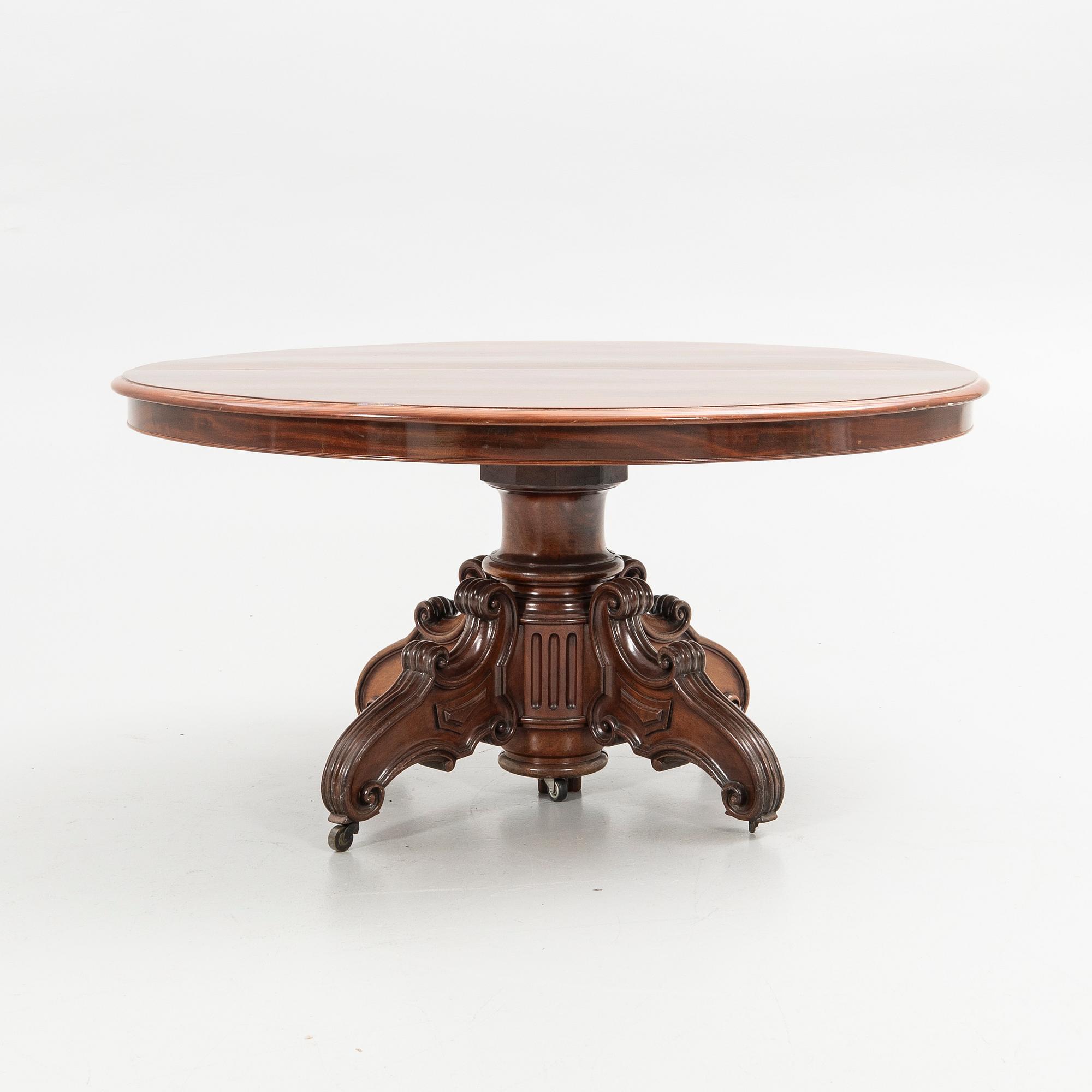 Salon table / Dining table, late 19th century.