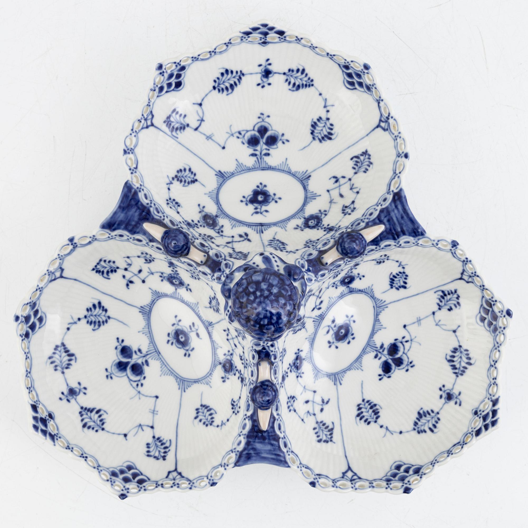 Cabaret, porcelain, Musselmalet, "Helblonde", Royal Copenhagen Denmark.