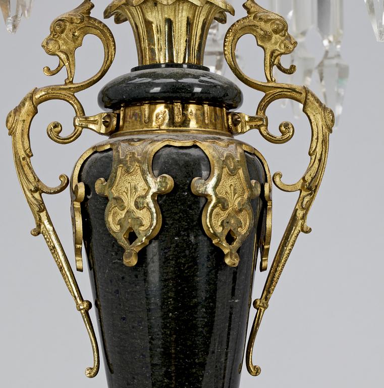 KANDELABRAR, ett par, oskarianska, sent 1800-tal.