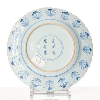 A set of six blue and white dishes, Qing dynasty, Kangxi (1662-1722).