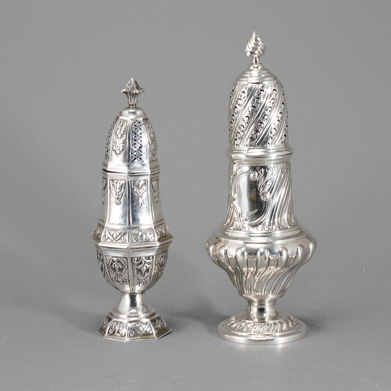 SOCKERSTRÖARE, 2 st, silver, delvis London, 1800-talets slut, vikt 393 gram.