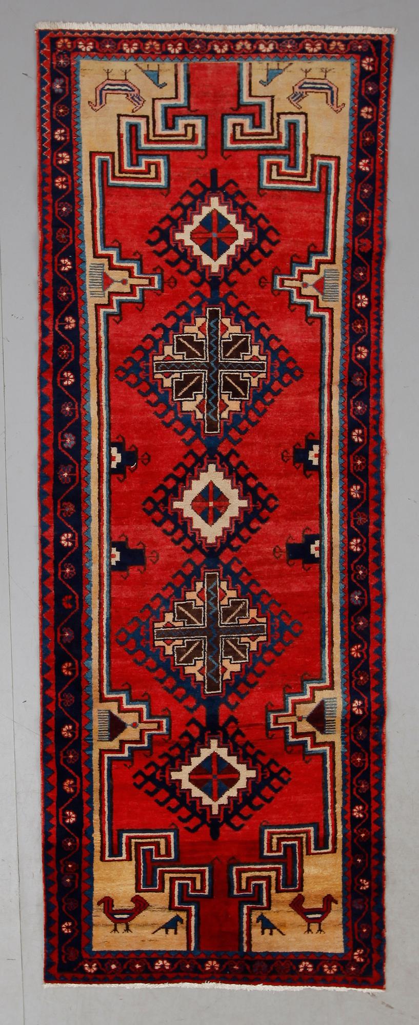 MATTA, Hamadan, ca 297 x 110 cm.