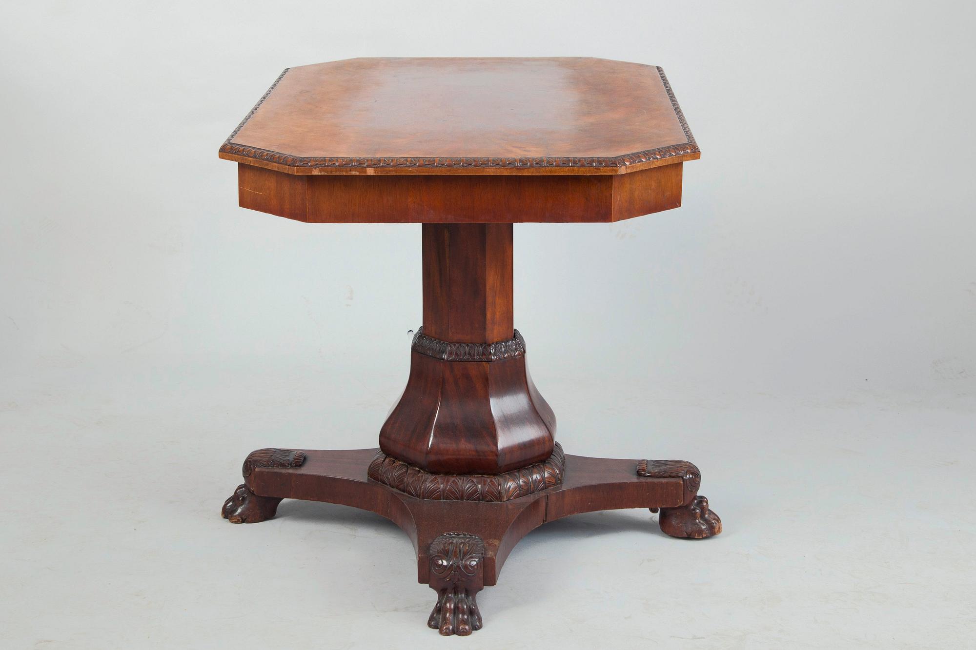 BORD, biedermeier, Ryssland 1800-talets första hälft.