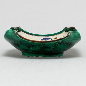 A ko-kutani bowl, Japan, 19th century.