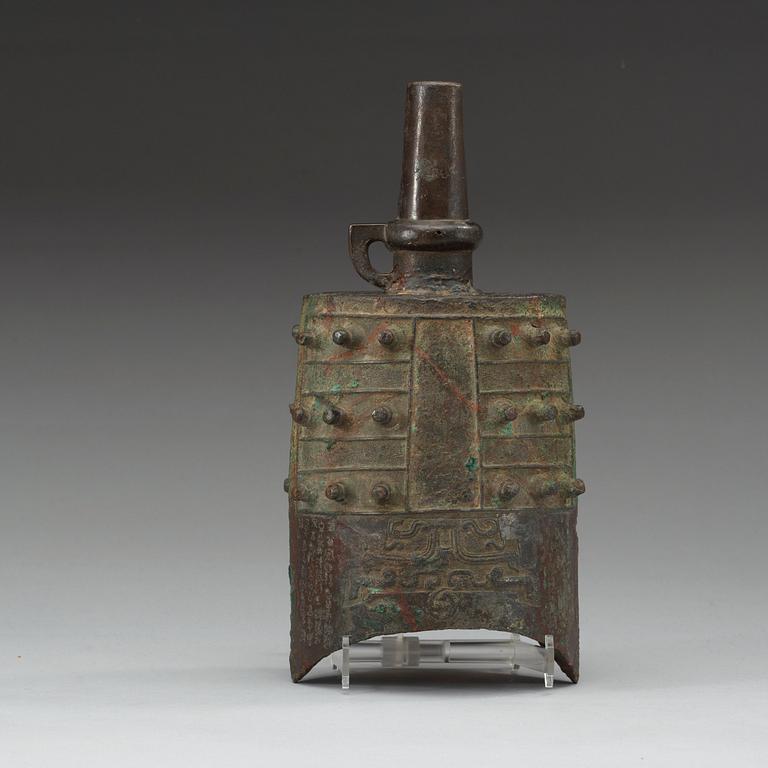 An archaistic bronze bell, Ming dynasty or older.