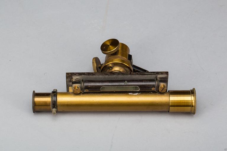 MÄTINSTRUMENT, Frans J Berg, Matem. Instrumentfabrik, Stockholm. Omrking 1900.