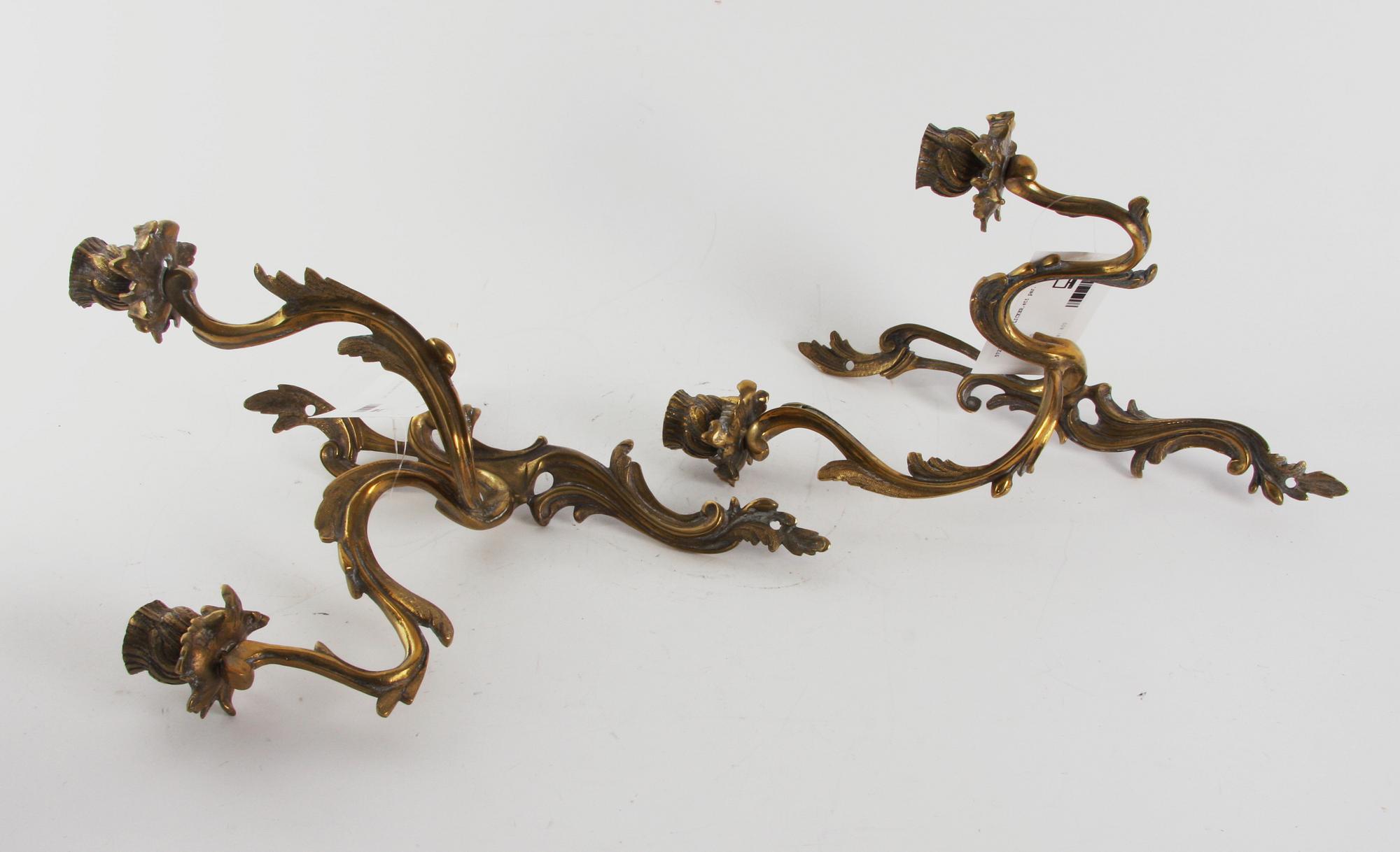 VÄGGAPPLICKER,ett par.