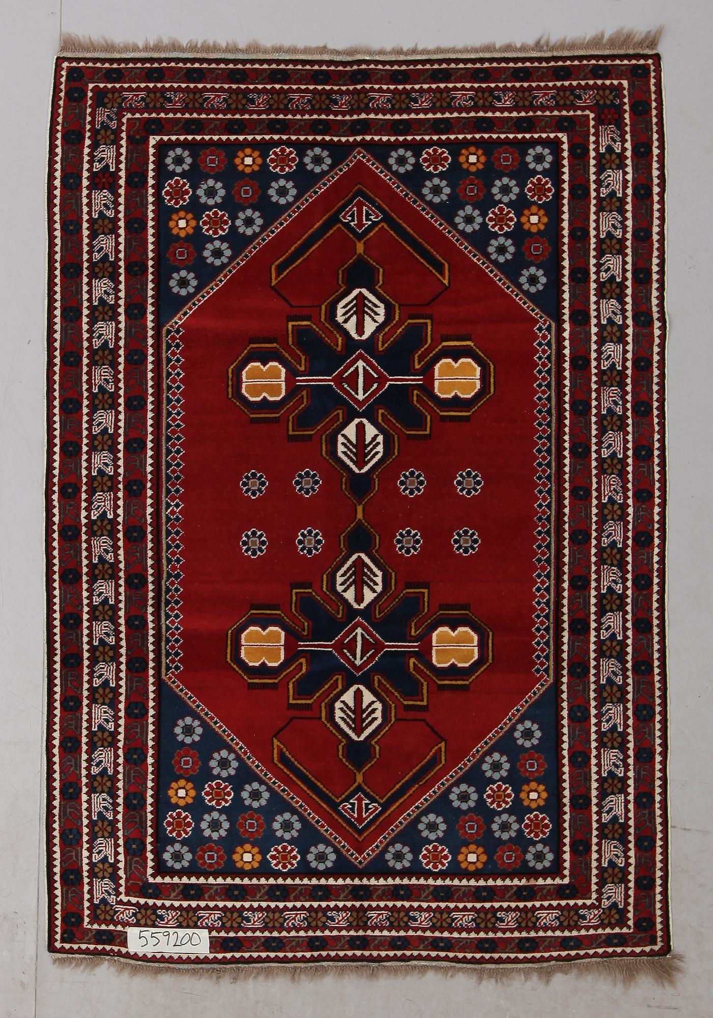 MATTA, orient. Ca 193 x 133 cm.