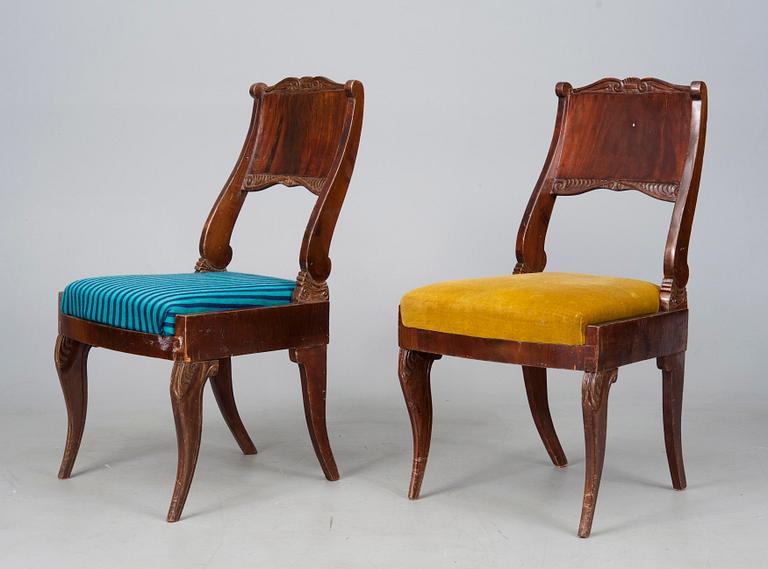 STOLAR, ett par, mahognyfaner, biedermeierstil, Ryssland sekelskiftet 1800/1900-tal.