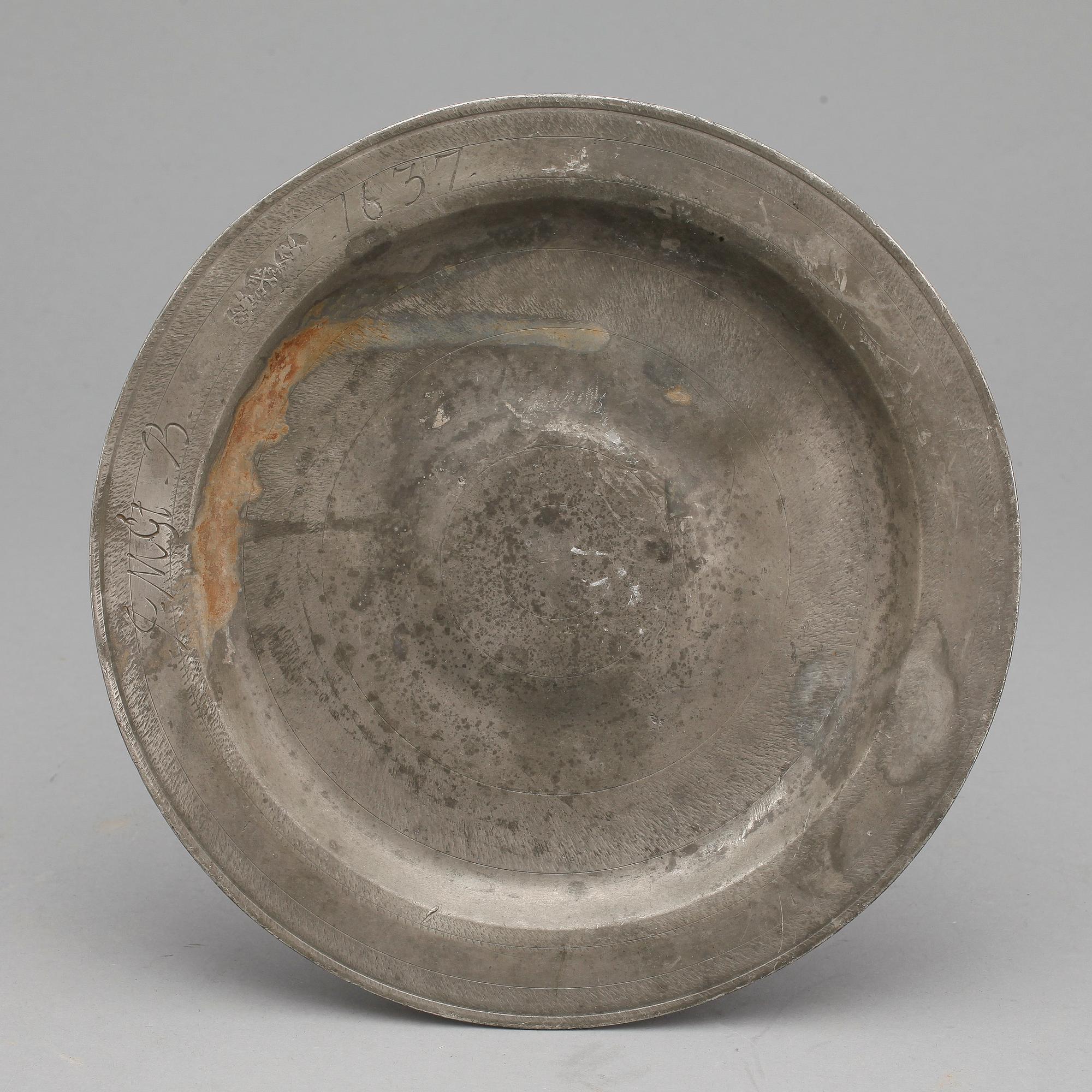 KAKFAT, tenn, 1700/1800-tal, otydliga stämplar.