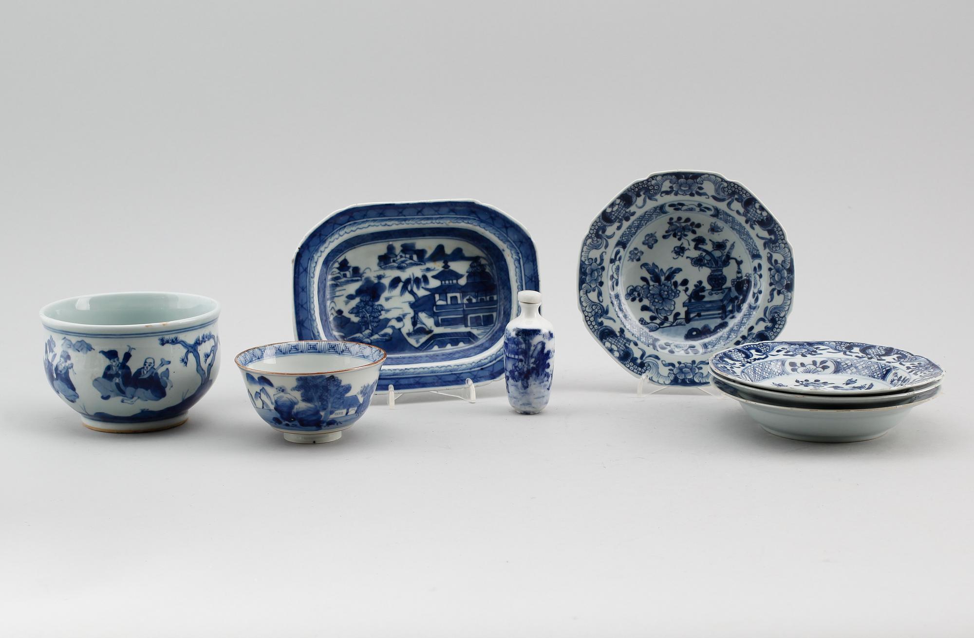 PORSLINSFÖREMÅL, 8 delar, Kina, bl a 1700-tal och senare.