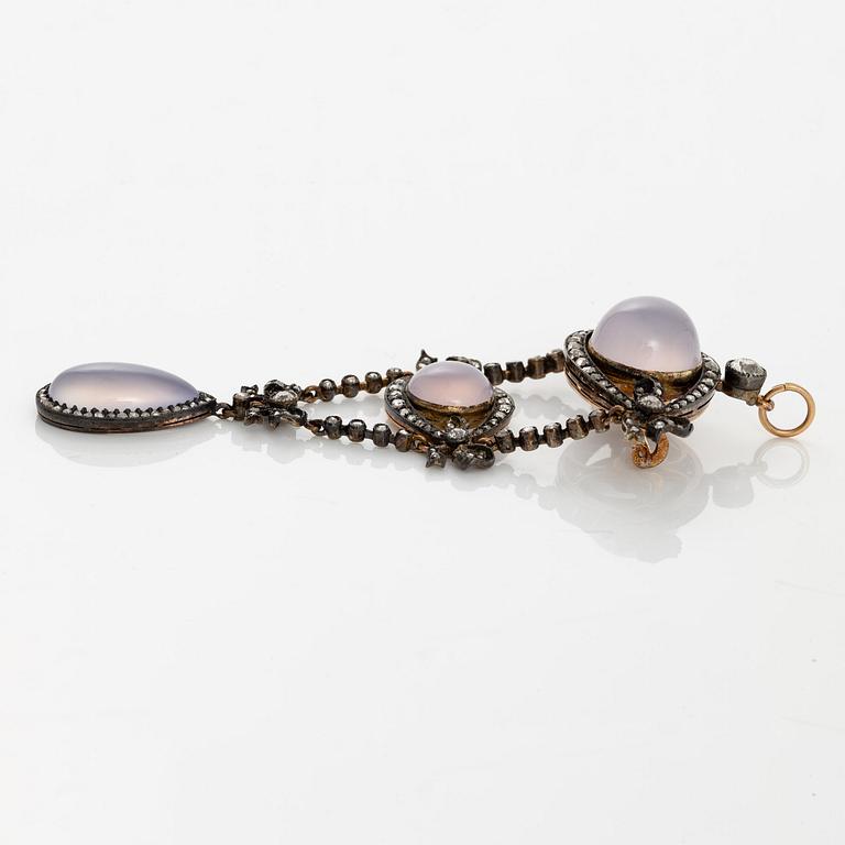 A Fabergé jewelled chalcedony and silver-topped gold brooch/pendant, August Hollming St Petersburg 1899 - 1908.