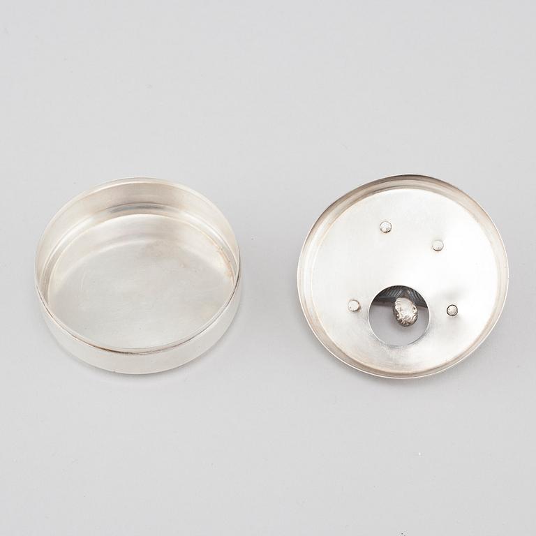 A metal box for cufflinks from Widerholm & Dahlberg in Eskilstuna, 1930s/40s.