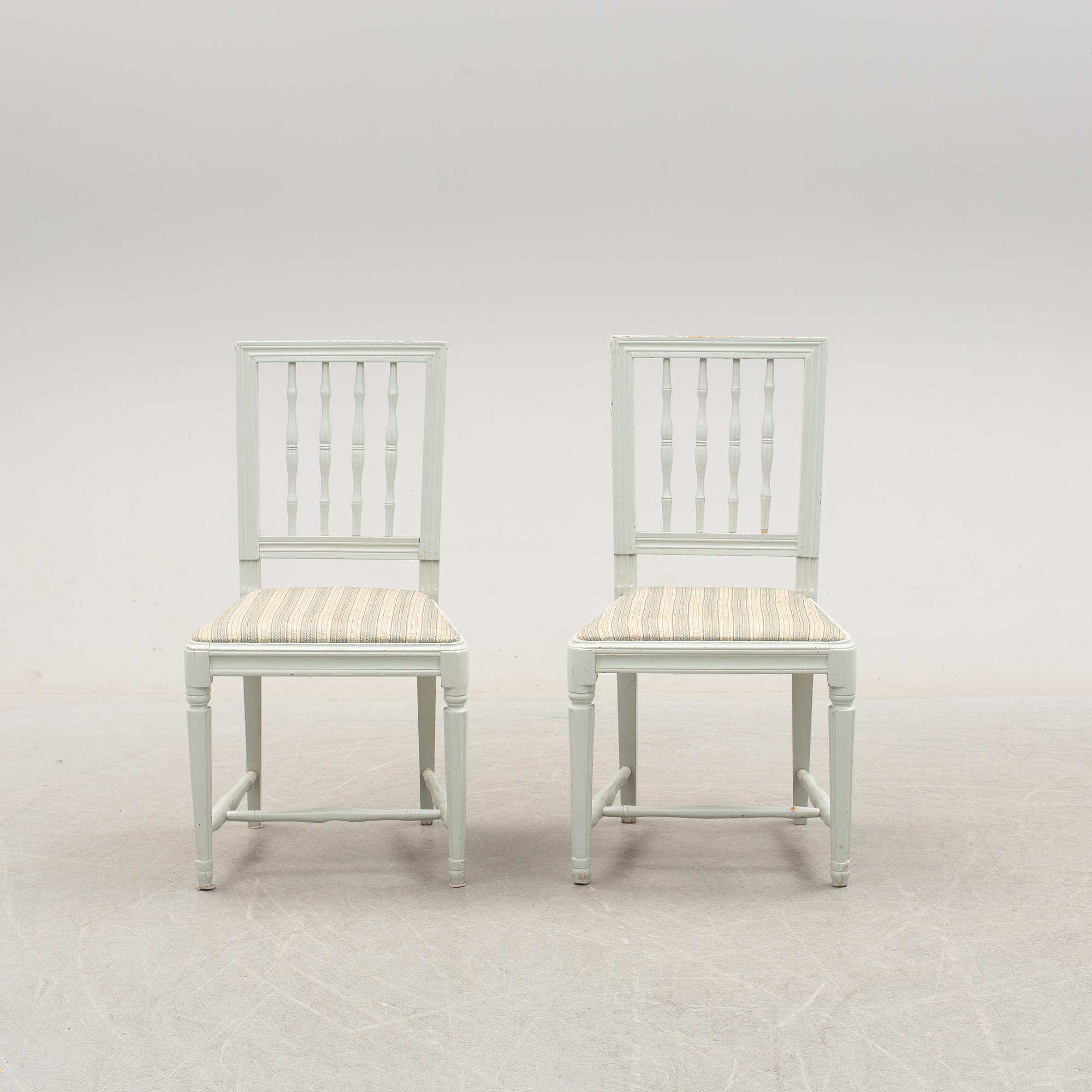 STOLAR, ett par, sengustavianska, omkring år 1800.