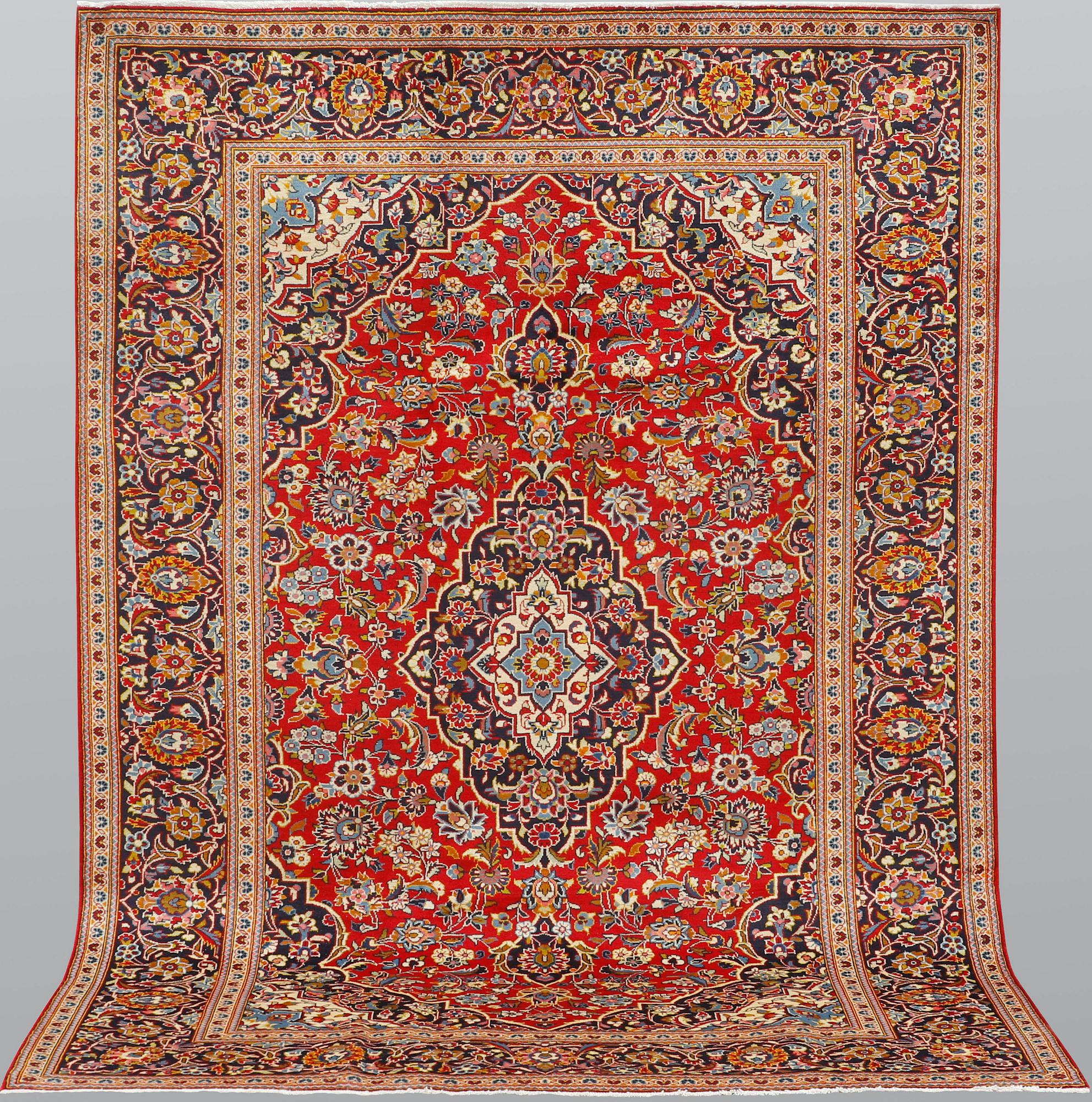 A Keshan carpet, c. 314 x 197 cm.