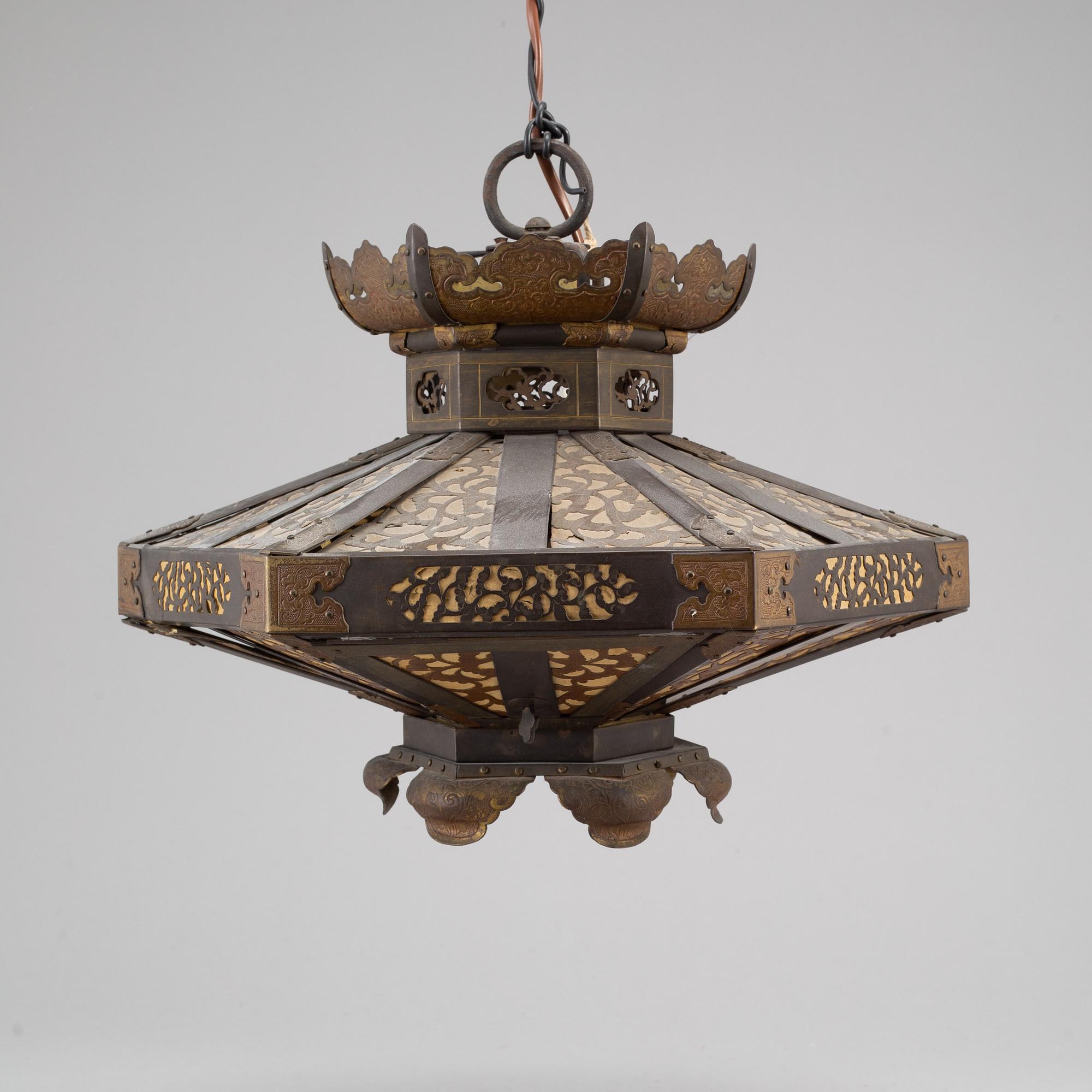 A Japanese lantern/lamp, circa 1900.