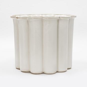 Karin Björquist, a stoneware 'Wave' plant pot, Gustavsberg, 1980's.
