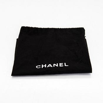Chanel, a 1980's chain belt.