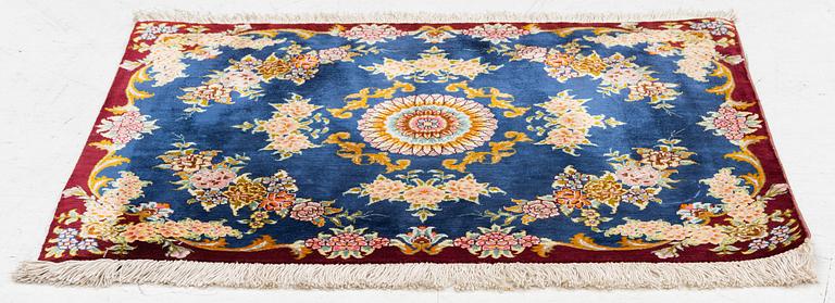 Carpet, silk, approx. 59 x 50 cm.