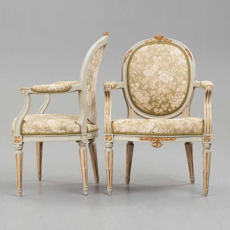 KARMSTOLAR, ett par, gustavianska stockholmsarbeten, 1700-talets slut.