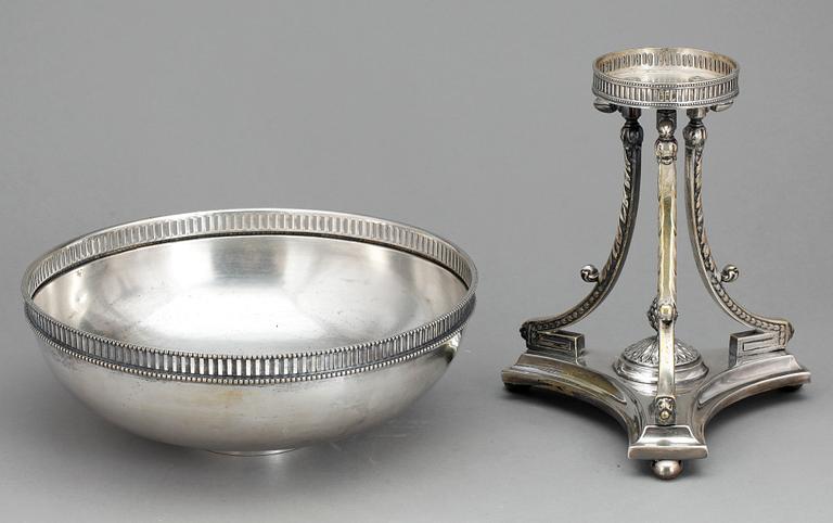 SKÅL PÅ FOT, nysilver, CG Hallberg, sengustaviansk stil, 1900-talets första hälft.