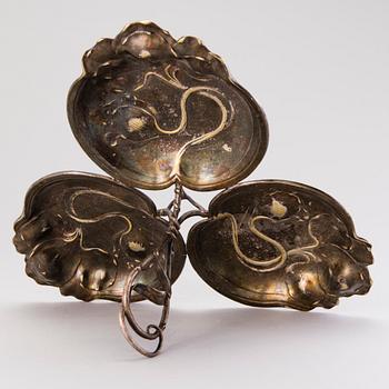 A silver-plate brass serving dish, Fraget, Warsaw, circa 1896-1914.