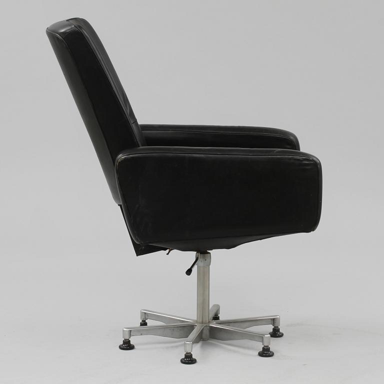 KONTORSSTOL, 1900-talets andra hälft.