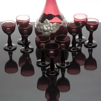 A caraf and 8 glasses, first half of the 20th century.