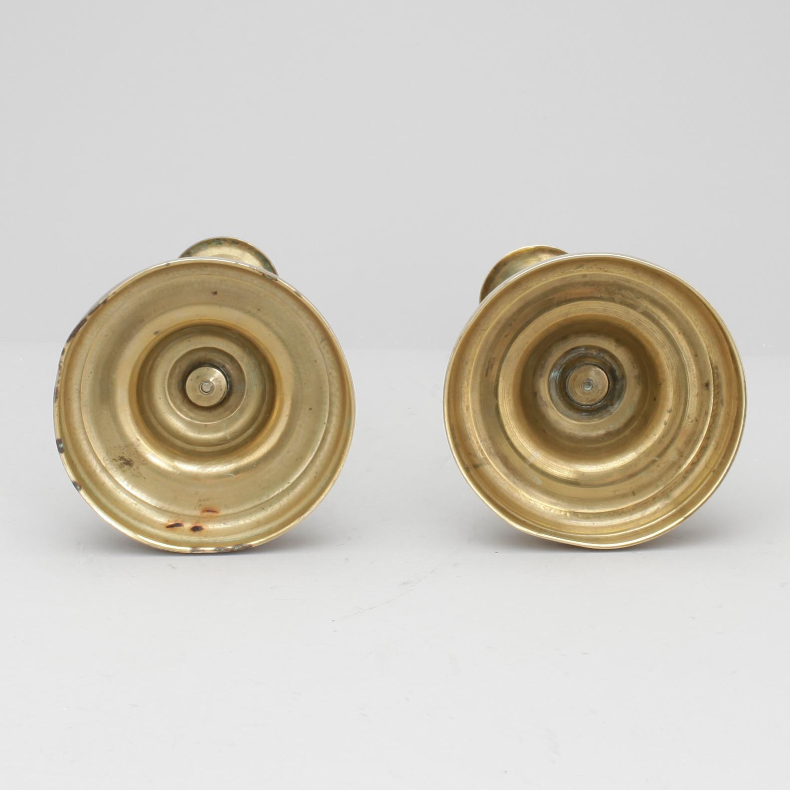 LJUSSTAKAR, ett par, mässing, empire, 1800-talets första hälft.