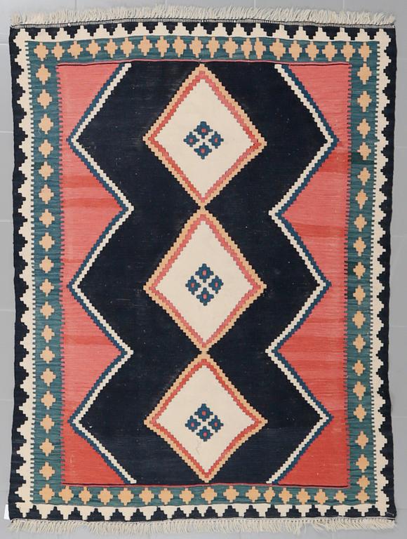 A kelim rug, 166 x 125 cm.